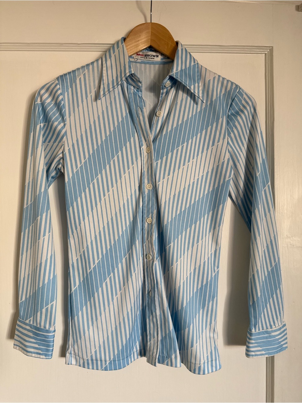 Fabulous Vintage 70’s Light Blue & White Diagonal Stripe Women’s Shirt